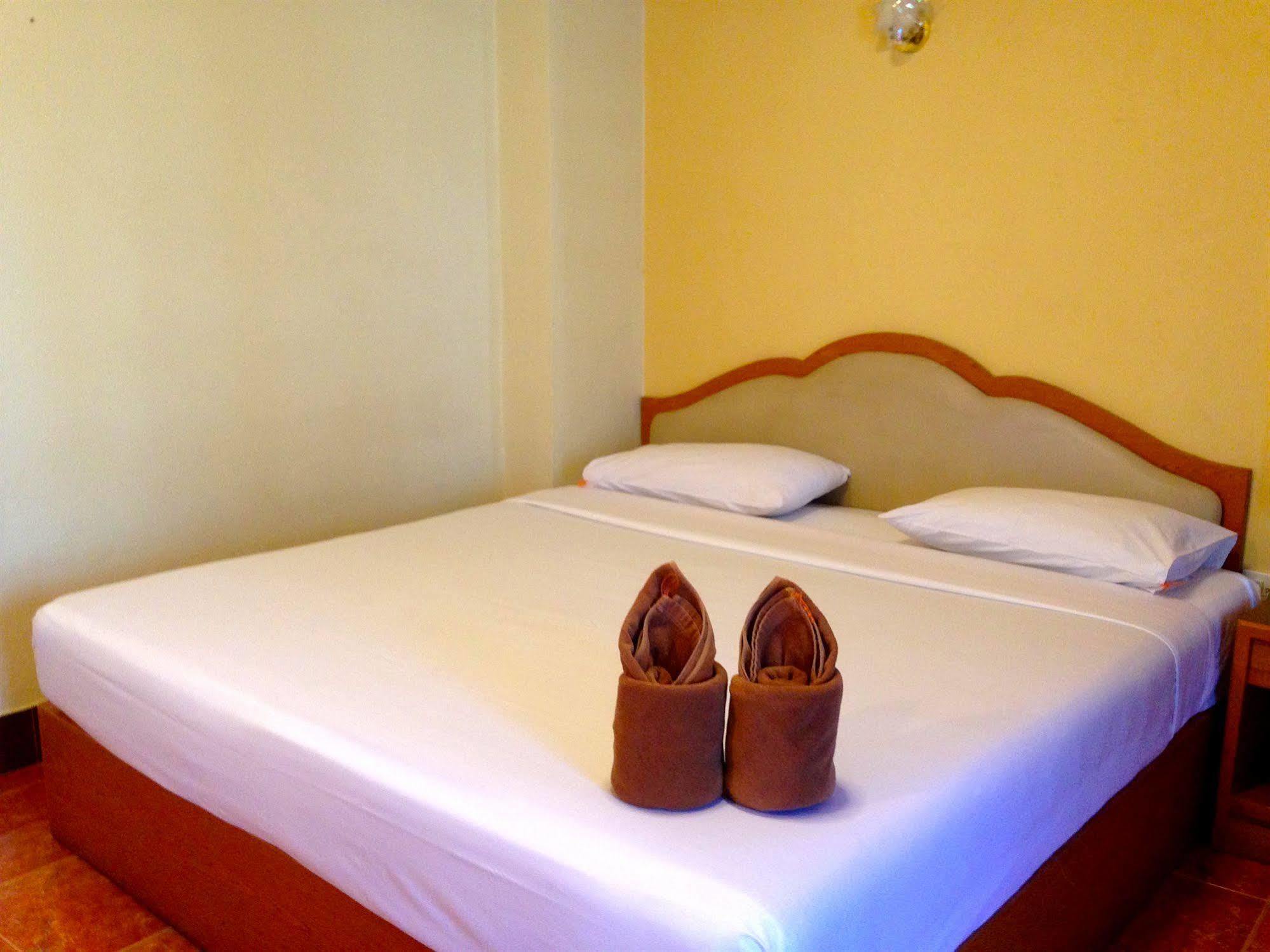 Cherry Hotel Pattaya Bagian luar foto